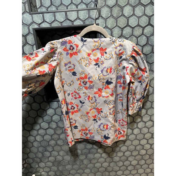 VTG Patterned Women's‎ Small Asymmetrical Ruffle Front Floral Pattern Gray Top - Picture 5 of 6